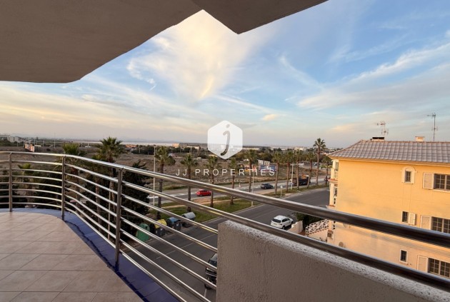 Resale - Apartment / flat -
Torrevieja - Costa Blanca