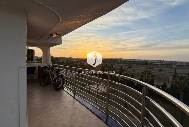 Resale - Apartment / flat -
Torrevieja - Costa Blanca