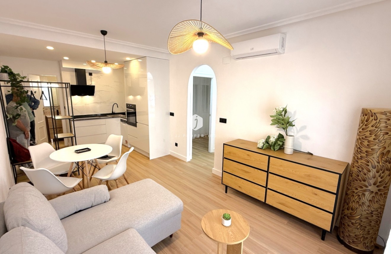 Aus zweiter Hand - Wohnung -
Torrevieja - Costa Blanca