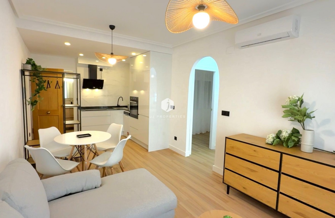 Aus zweiter Hand - Wohnung -
Torrevieja - Costa Blanca