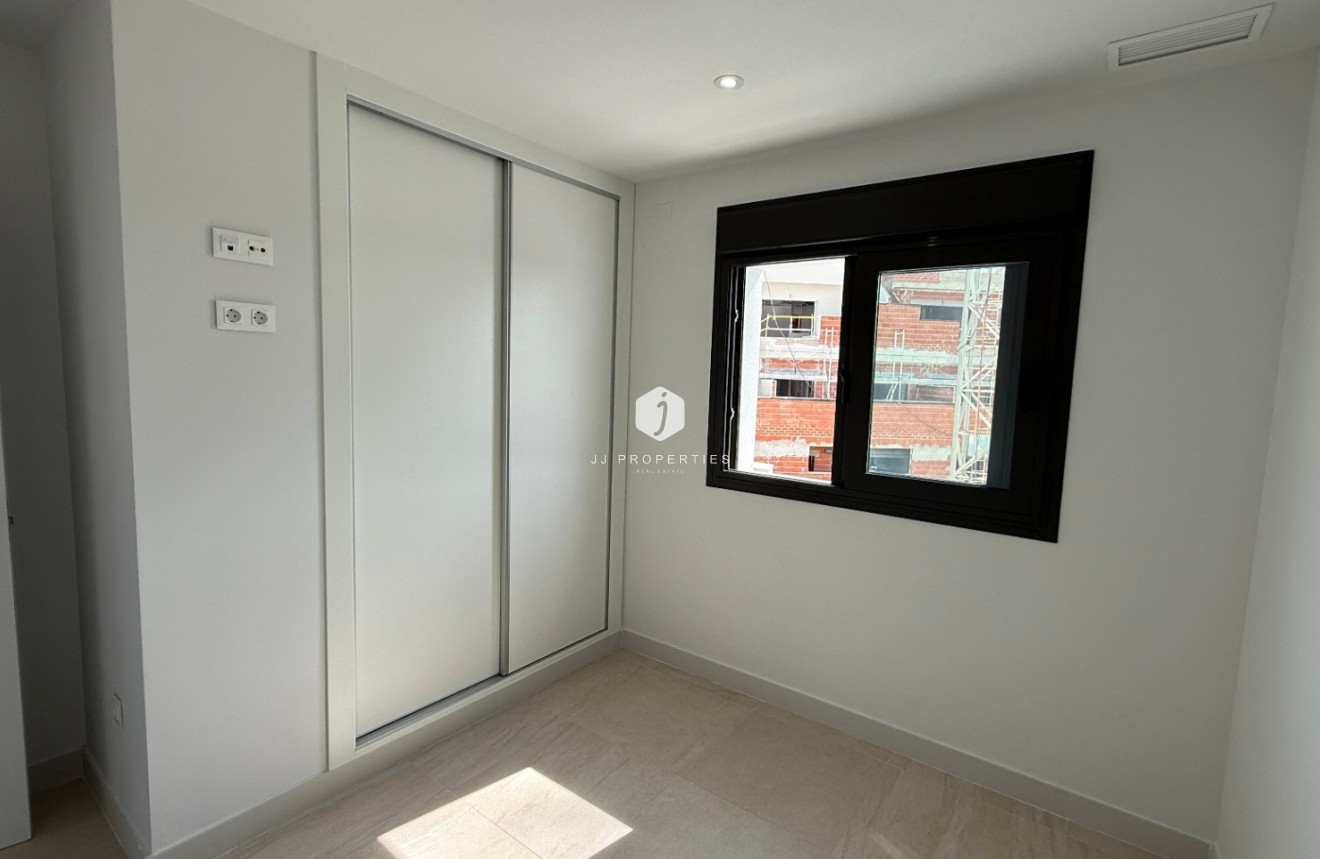 Resale - Apartment / flat -
Torrevieja - Costa Blanca