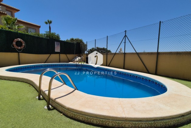 Aus zweiter Hand - Chalet -
Torrevieja - Costa Blanca