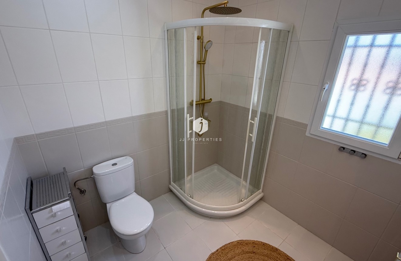 D'occasion - Villa -
Torrevieja - Costa Blanca