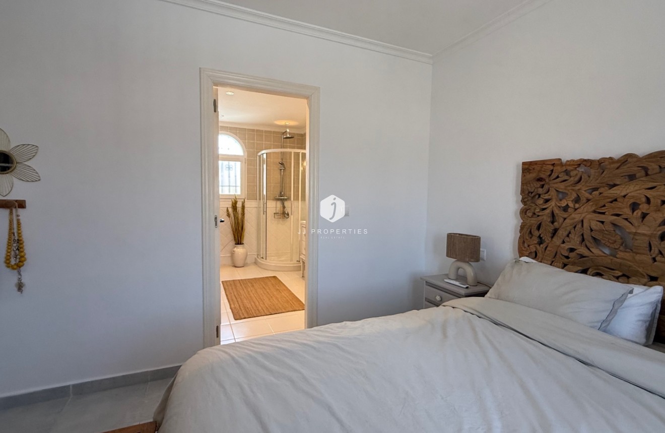 D'occasion - Villa -
Torrevieja - Costa Blanca