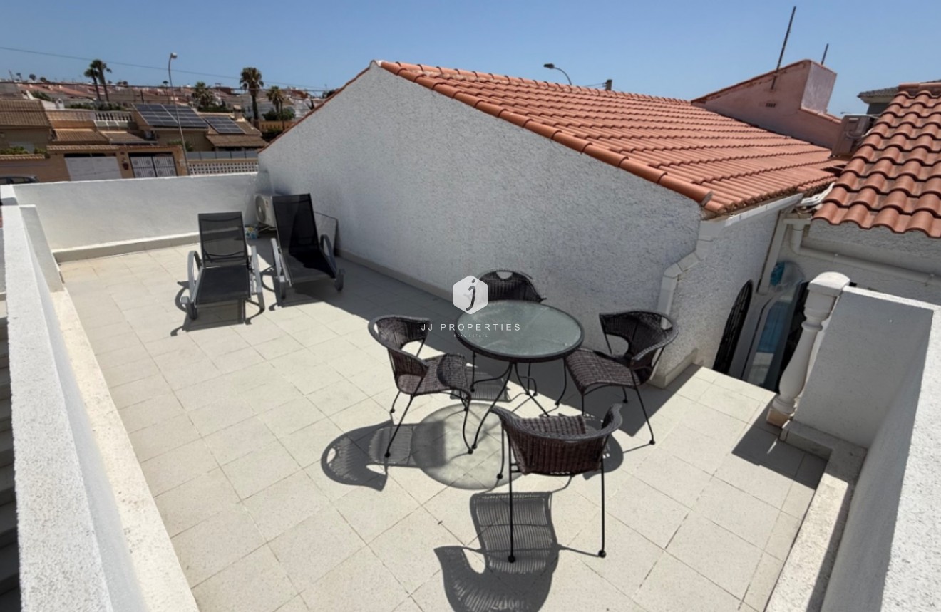 D'occasion - Villa -
Torrevieja - Costa Blanca