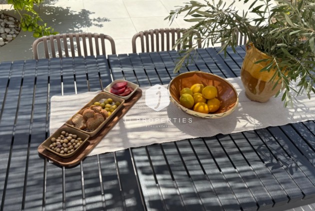 D'occasion - Villa -
Torrevieja - Costa Blanca