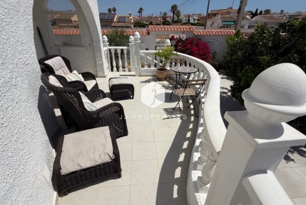 D'occasion - Villa -
Torrevieja - Costa Blanca
