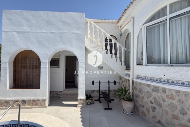 D'occasion - Villa -
Torrevieja - Costa Blanca