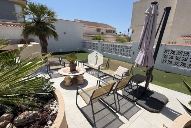 D'occasion - Villa -
Torrevieja - Costa Blanca