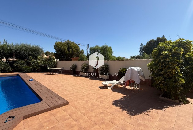 D'occasion - Villa -
Torrevieja - Costa Blanca