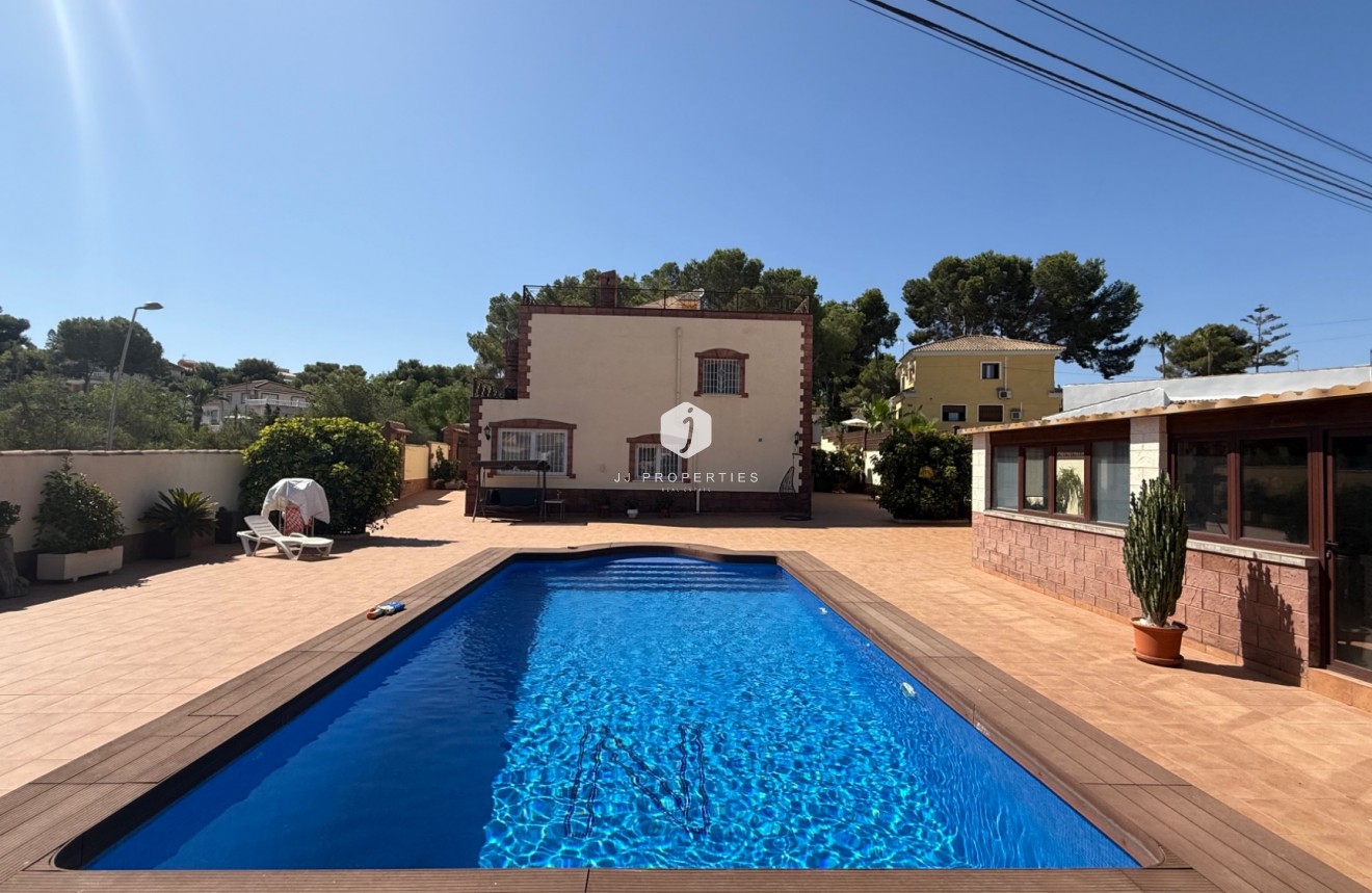 D'occasion - Villa -
Torrevieja - Costa Blanca