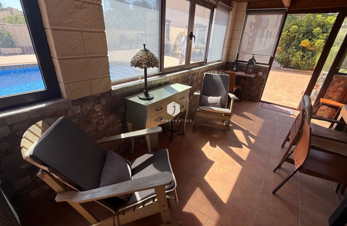 D'occasion - Villa -
Torrevieja - Costa Blanca