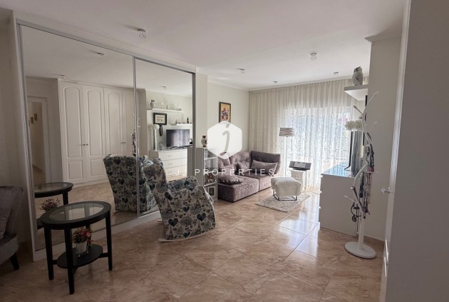 D'occasion - Villa -
Torrevieja - Costa Blanca