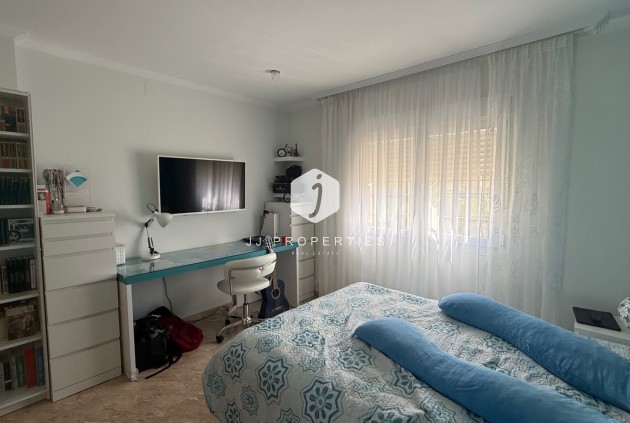 D'occasion - Villa -
Torrevieja - Costa Blanca