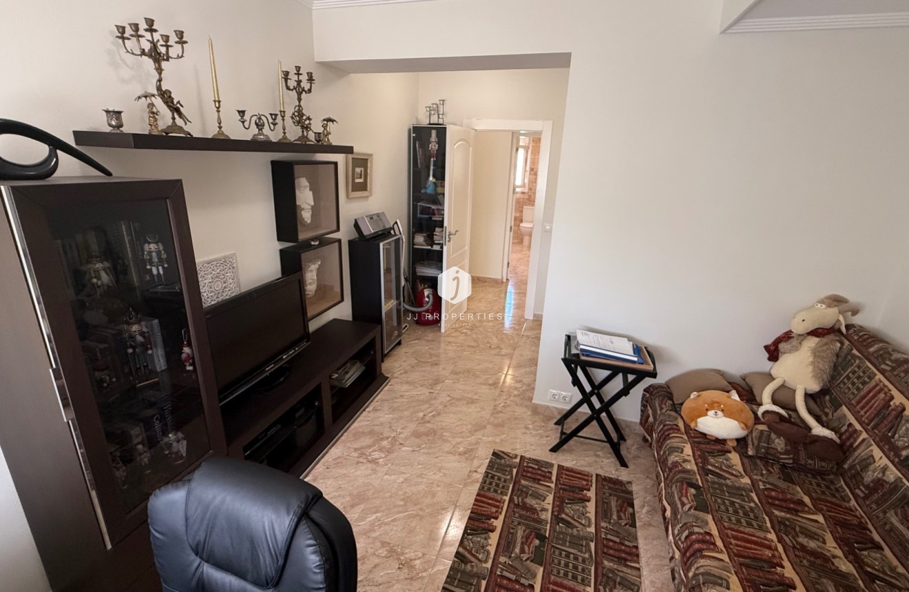 D'occasion - Villa -
Torrevieja - Costa Blanca