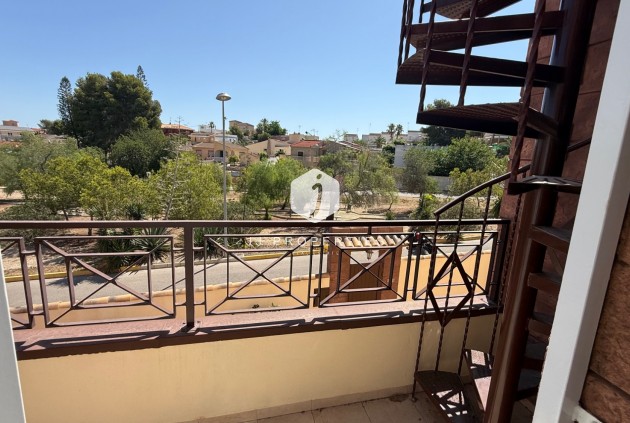 D'occasion - Villa -
Torrevieja - Costa Blanca