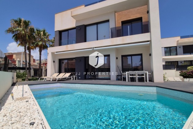 Tweedehands - Villa -
Torrevieja - Costa Blanca