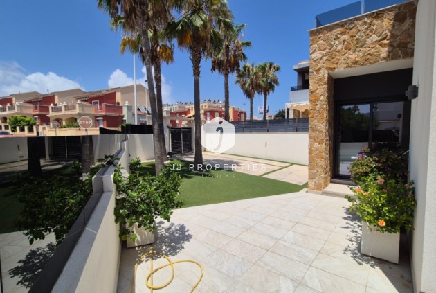 Tweedehands - Villa -
Torrevieja - Costa Blanca