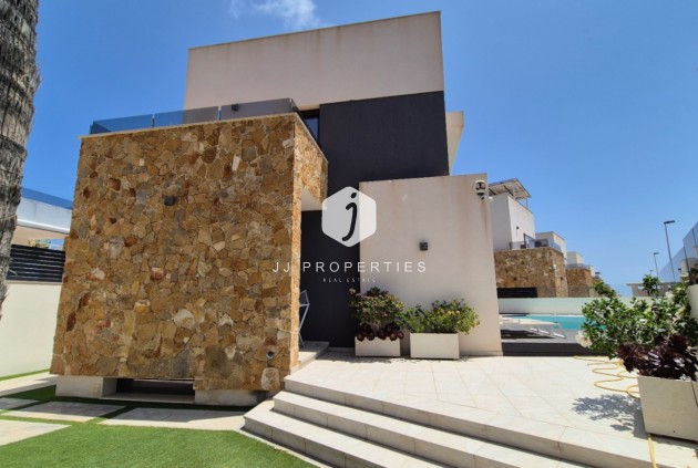 Tweedehands - Villa -
Torrevieja - Costa Blanca