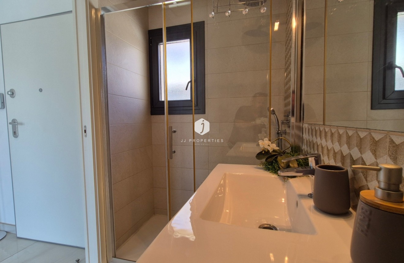 Tweedehands - Villa -
Torrevieja - Costa Blanca