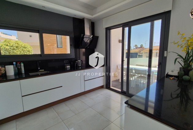 Tweedehands - Villa -
Torrevieja - Costa Blanca