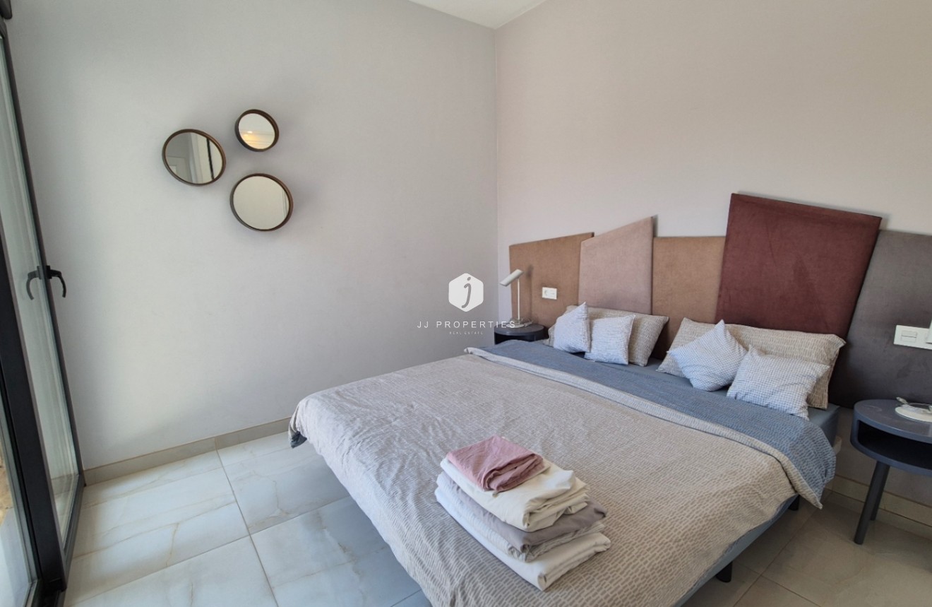 Tweedehands - Villa -
Torrevieja - Costa Blanca