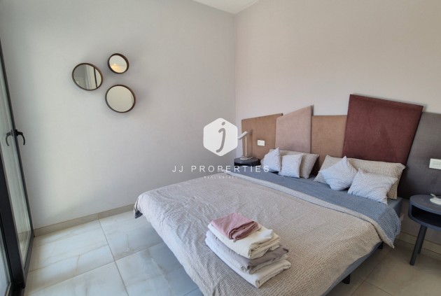 Tweedehands - Villa -
Torrevieja - Costa Blanca