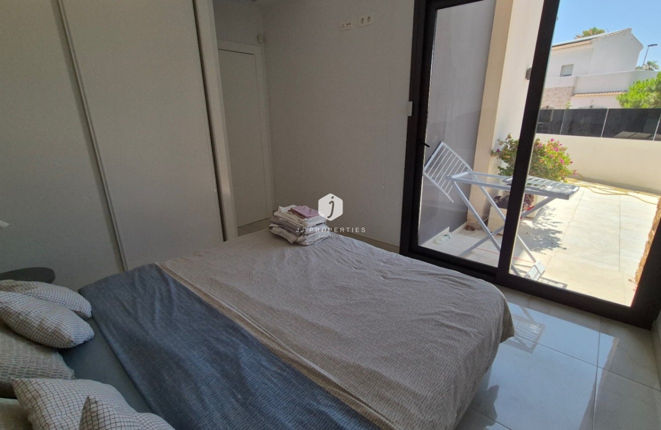 Tweedehands - Villa -
Torrevieja - Costa Blanca