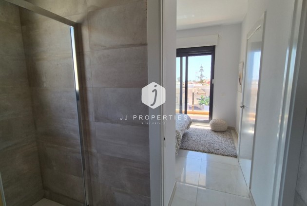 Tweedehands - Villa -
Torrevieja - Costa Blanca