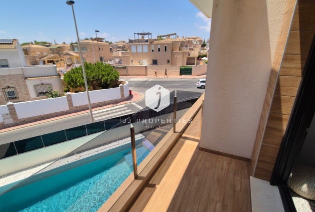 Tweedehands - Villa -
Torrevieja - Costa Blanca