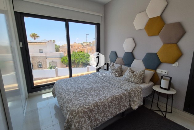 Tweedehands - Villa -
Torrevieja - Costa Blanca