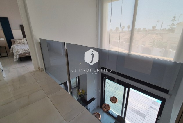 Tweedehands - Villa -
Torrevieja - Costa Blanca