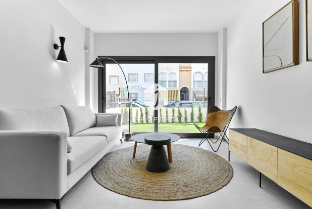 Tweedehands - Chalet -
Torrevieja - Costa Blanca