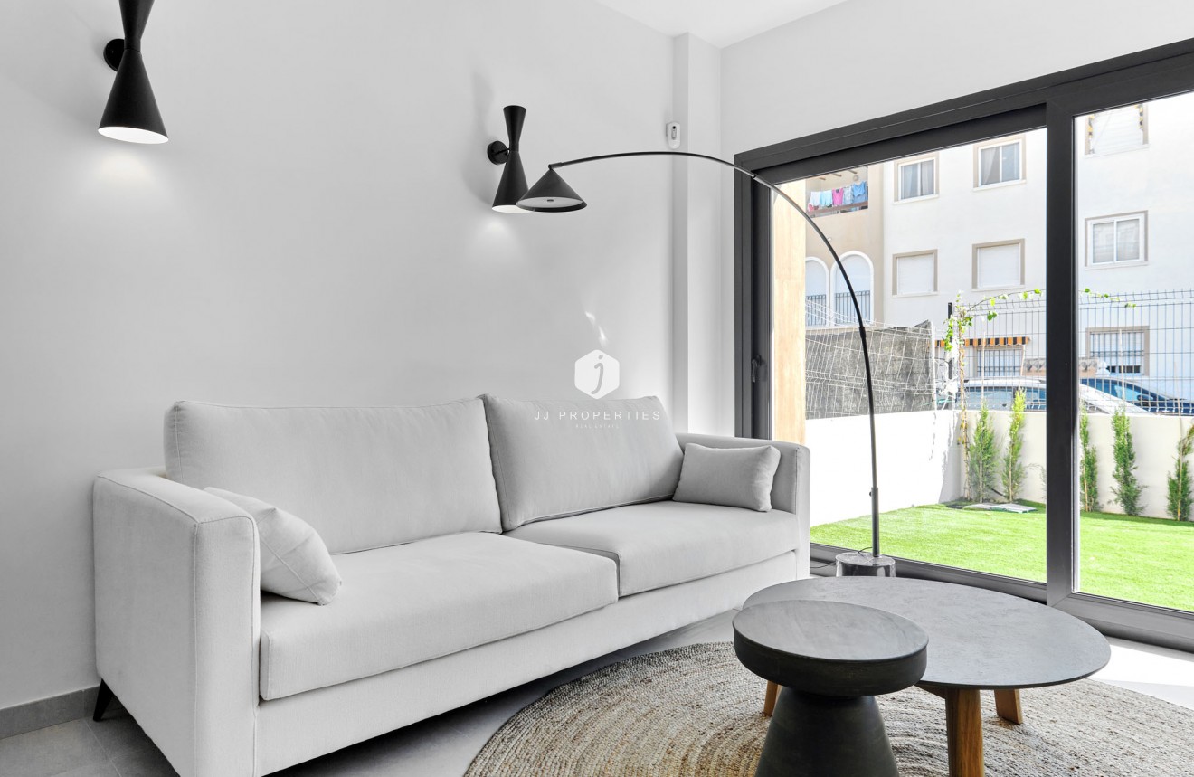 Tweedehands - Chalet -
Torrevieja - Costa Blanca