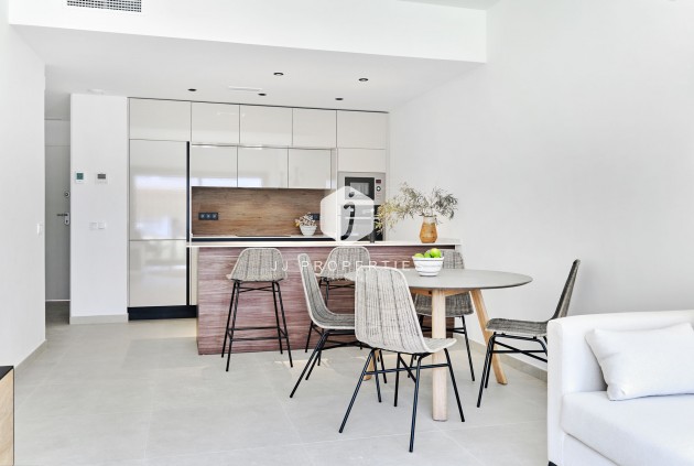 Tweedehands - Chalet -
Torrevieja - Costa Blanca