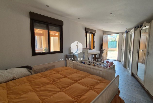 Resale - Villa -
Torrevieja - Costa Blanca