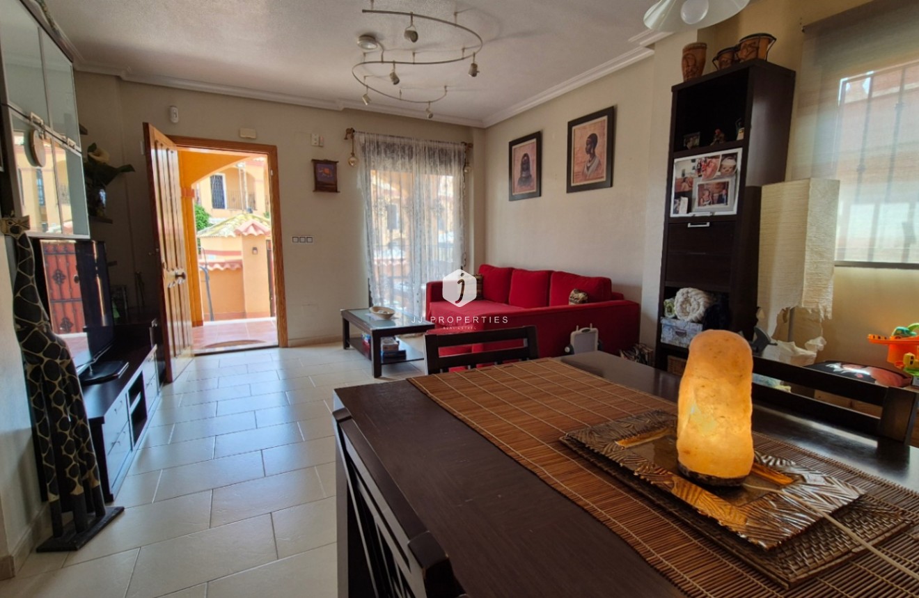 Resale - Villa -
Torrevieja - Costa Blanca