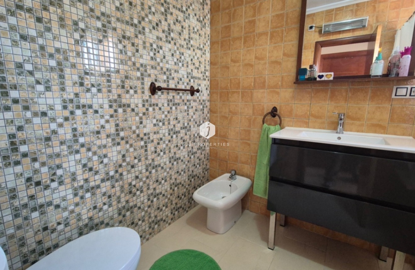 Resale - Villa -
Torrevieja - Costa Blanca