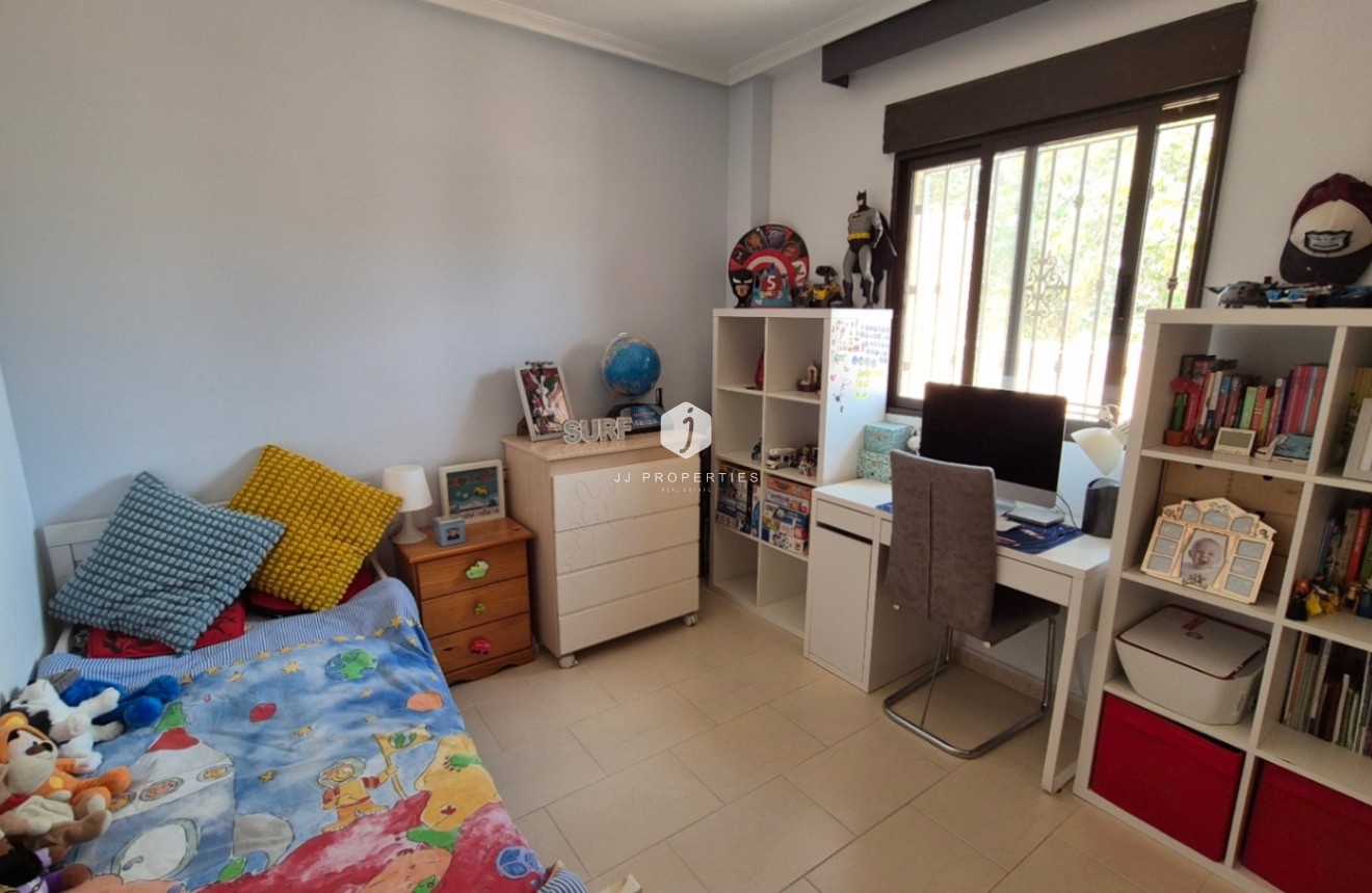 Resale - Villa -
Torrevieja - Costa Blanca