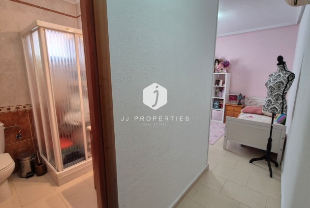 Resale - Villa -
Torrevieja - Costa Blanca