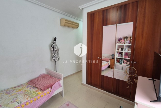 Resale - Villa -
Torrevieja - Costa Blanca