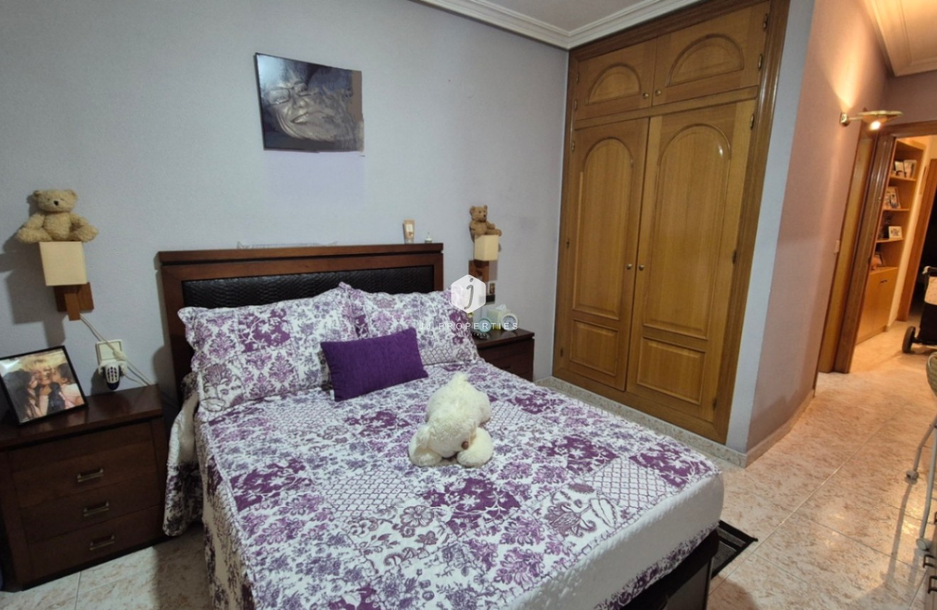 Z drugiej ręki - Mieszkanie w bloku -
Torrevieja - Costa Blanca