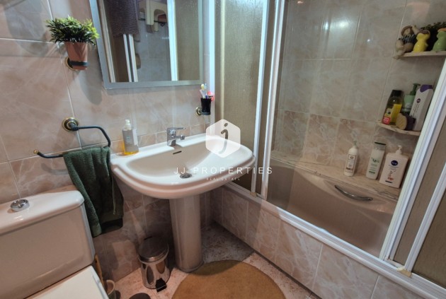 Z drugiej ręki - Mieszkanie w bloku -
Torrevieja - Costa Blanca