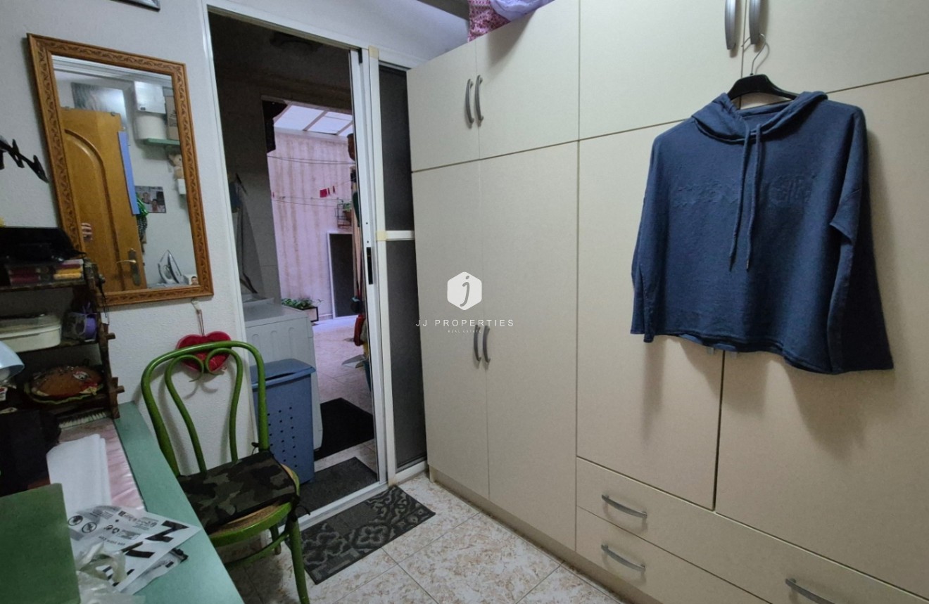 Z drugiej ręki - Mieszkanie w bloku -
Torrevieja - Costa Blanca