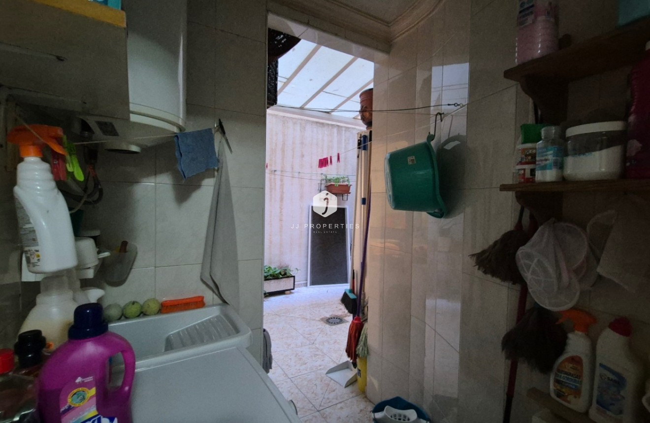 Z drugiej ręki - Mieszkanie w bloku -
Torrevieja - Costa Blanca