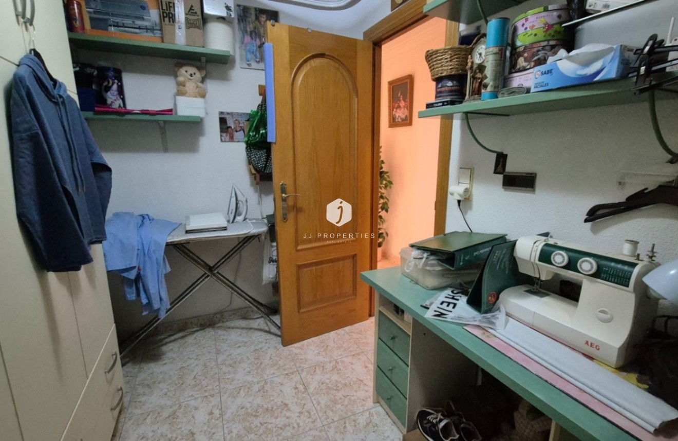 Z drugiej ręki - Mieszkanie w bloku -
Torrevieja - Costa Blanca