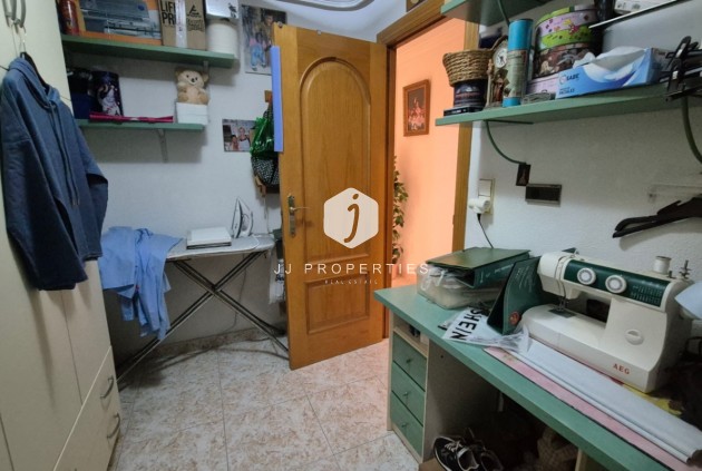 Z drugiej ręki - Mieszkanie w bloku -
Torrevieja - Costa Blanca