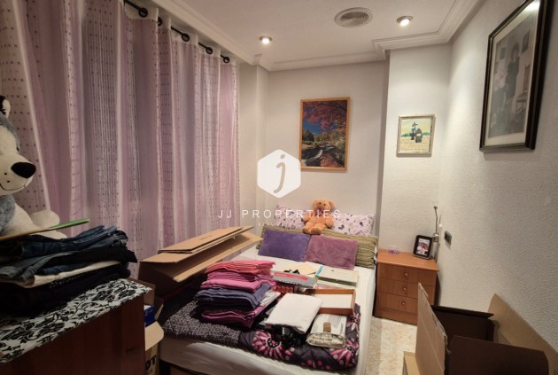 Z drugiej ręki - Mieszkanie w bloku -
Torrevieja - Costa Blanca