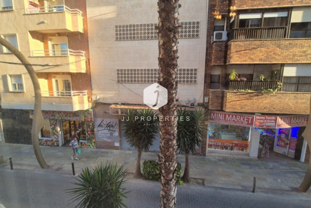 Z drugiej ręki - Mieszkanie w bloku -
Torrevieja - Costa Blanca