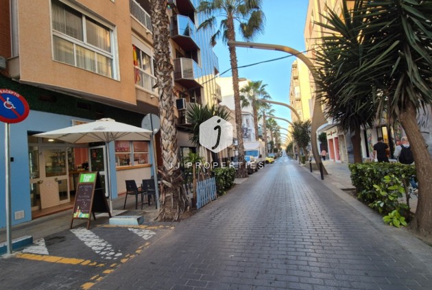 Z drugiej ręki - Mieszkanie w bloku -
Torrevieja - Costa Blanca